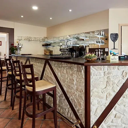 L'hostreiere 酒店 3*